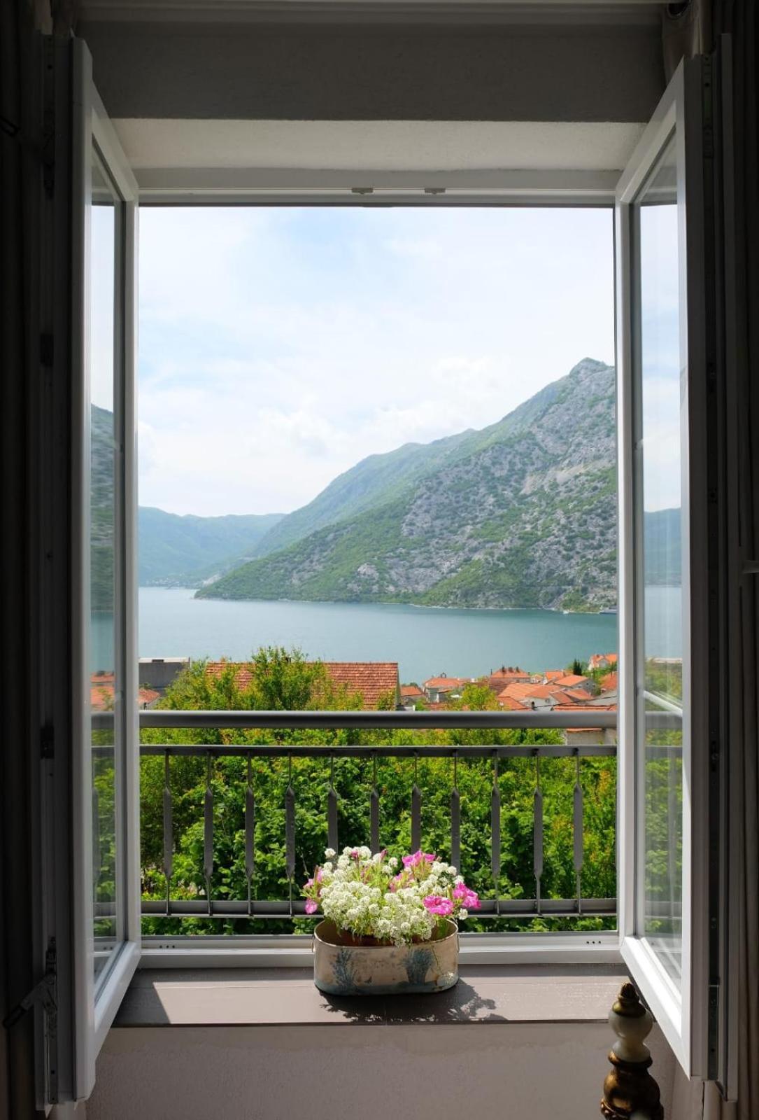 Apartment Mint&Rose Рисан Экстерьер фото