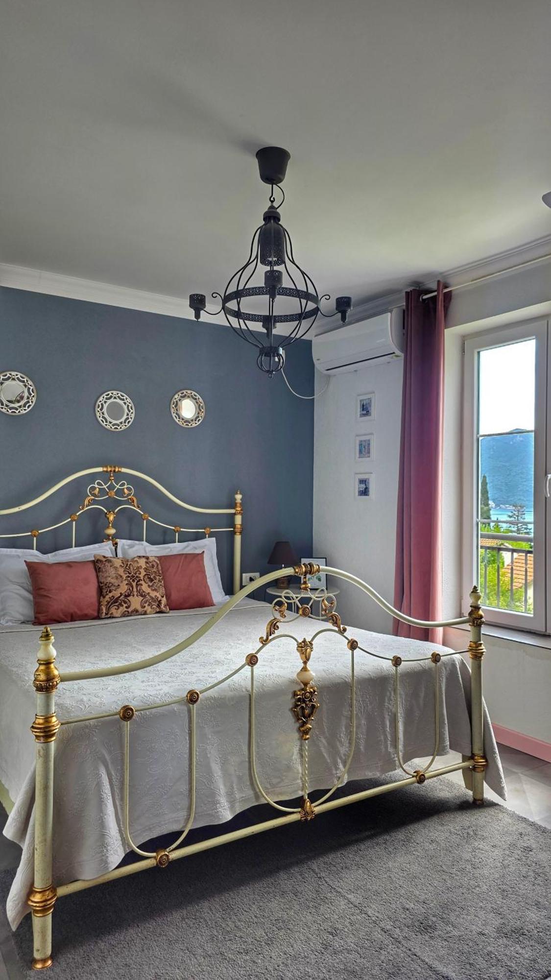 Apartment Mint&Rose Рисан Экстерьер фото